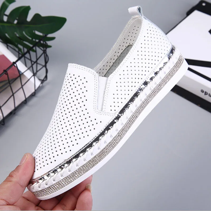 Туфли женские спортивные мягкая дышащая обувь повседневная кожаные маленькие