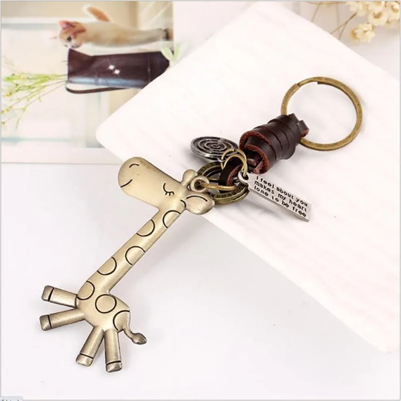 

Cartoon Giraffe Keychain Pendant Retro School Bag Decoration Accessories Creative Woven Leather Pendant Fashion Couple Jewelry