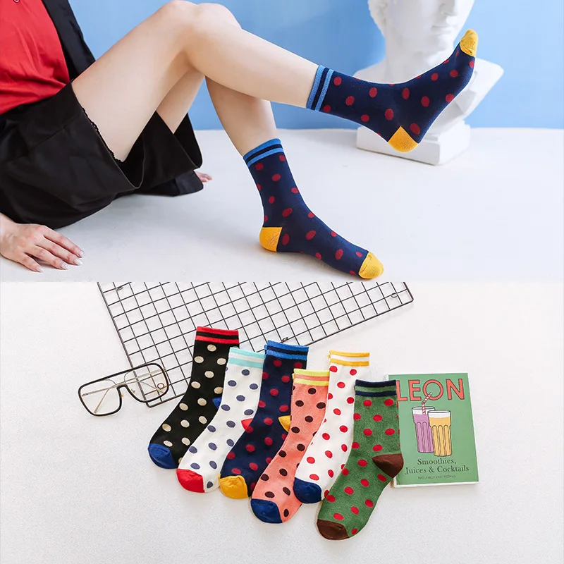 

The New Japanese Thin Section Polka Dot Hit Color Pile Pile Socks Ladies Tube Socks Pile Pile Socks Women Pure Cotton Breathable