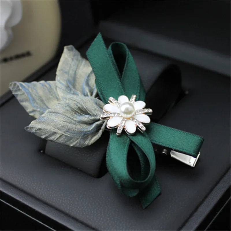 

Butterfly clip Simple Youthful Set of 4 pieces can be combined at will