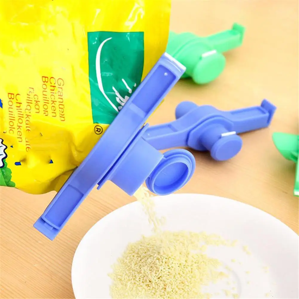 

Creative Reuseable Bag Clip Snack Fresh Food Storage Sealing Kitchen Mini Vacuum Sealer Food Clip With A Cap Type Spray Nozzle