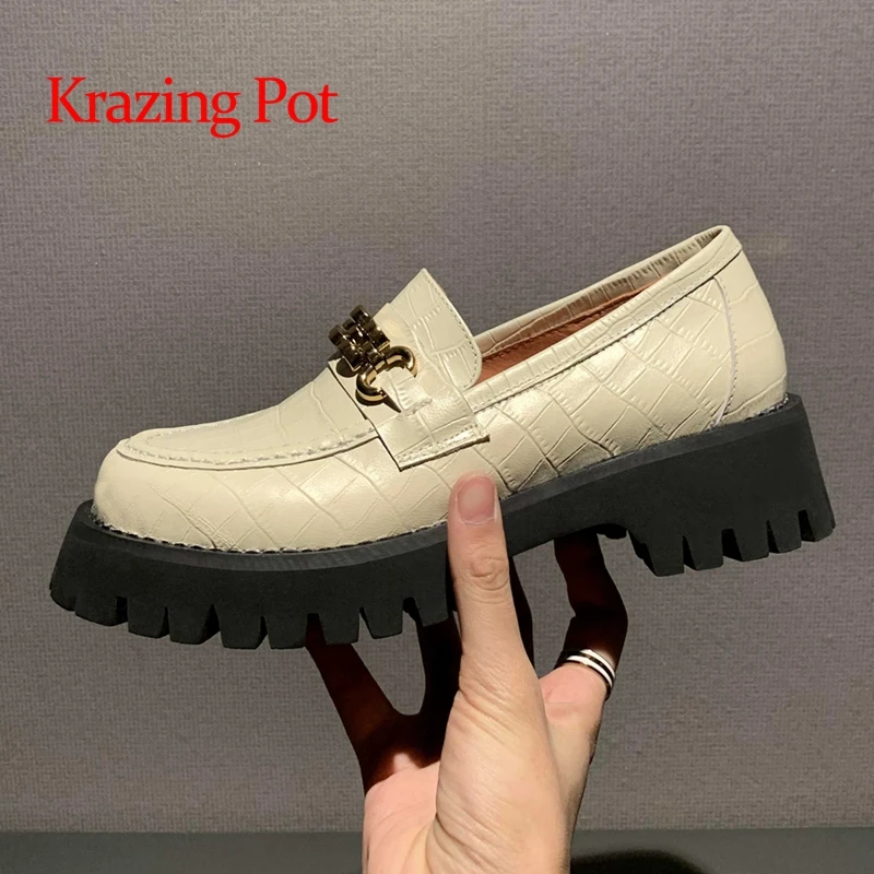 

Krazing Pot genuine leather round toe med heel loafers metal decorations British style young lady leisure cozy women pumps L58