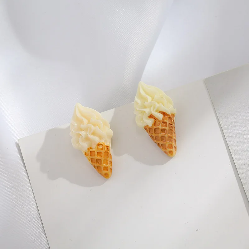 

Fun design personality ice cream cone earrings female ice cream simple resin ear clip earrings D260