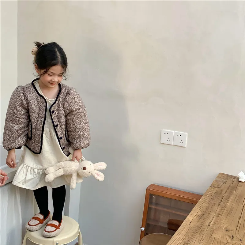 Детское зимнее пальто с хлопковой подкладкой цветочным принтом - купить по