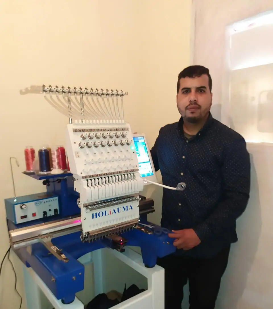 Промышленная вышивальная швейная машина с одной головкой 15 игл