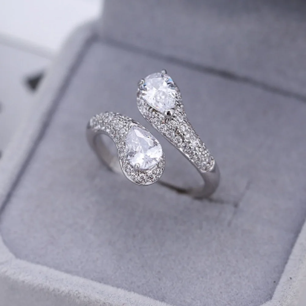 

Popular Life Color 3A Zircon Fashion Simple Luxury Neutral Ring