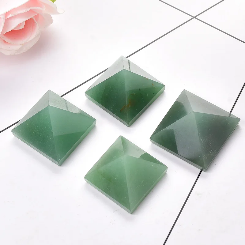 

Crystal Pyramid Quartz Healing Stone Chakra Reiki Natural Crystal Green Aventurine Point Home Decor Crafts Of Gem Stone 1PC