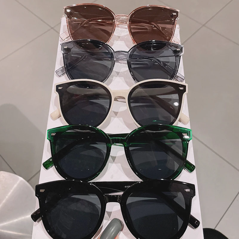 

2021 New Fashion Big Round Sunglasses Women Designer Vintage Rivet Sun Glasses Female Oversized Driving Shades Oculos Feminino