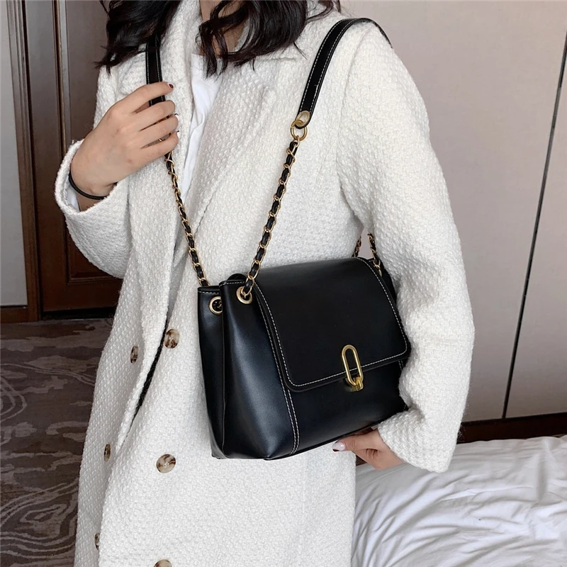 

Fancy Large Capacity Chain Shoulder Bags For Women Famous Brand Design PU Ladies Crossbody Bags Baguette Purse and Handbags 2021