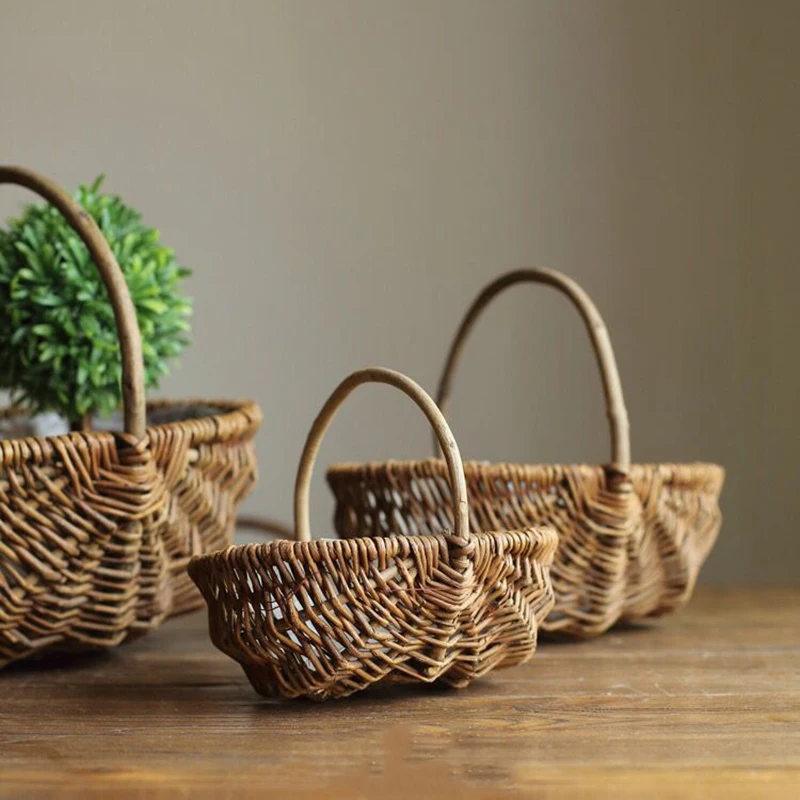 

Imp blasting, the shadow mother, sunny and hot in summer, the new simple flower basket, practical, beautiful, elegant, pleasant,