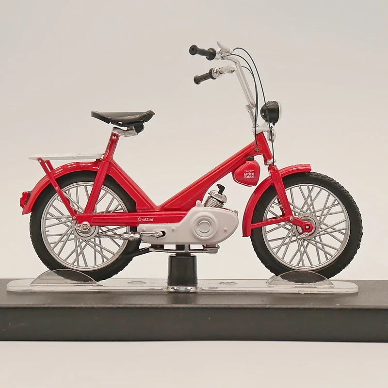 Автоматическая модель Inn 1:18 moto rcycle MOTO GUZZI TROTTER VIP| |