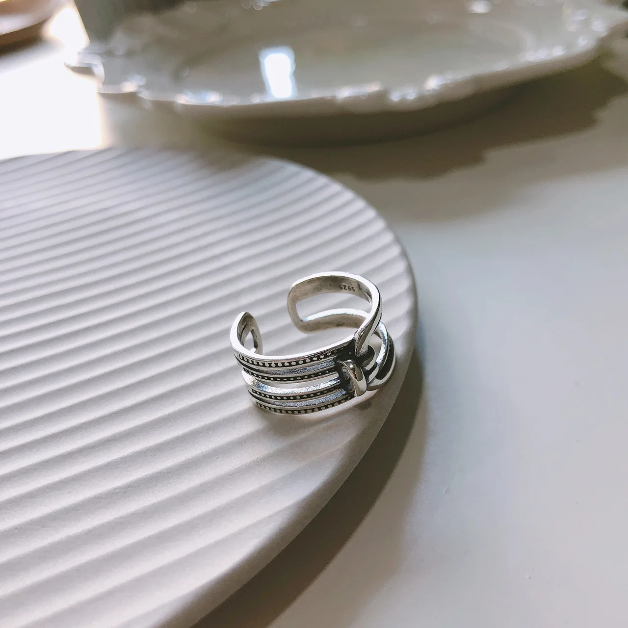 

Silver Color Rings Retro Knotted Female Ins Minimalist Index Finger Opening Ring Luxuri Design Fashion Ring Metal