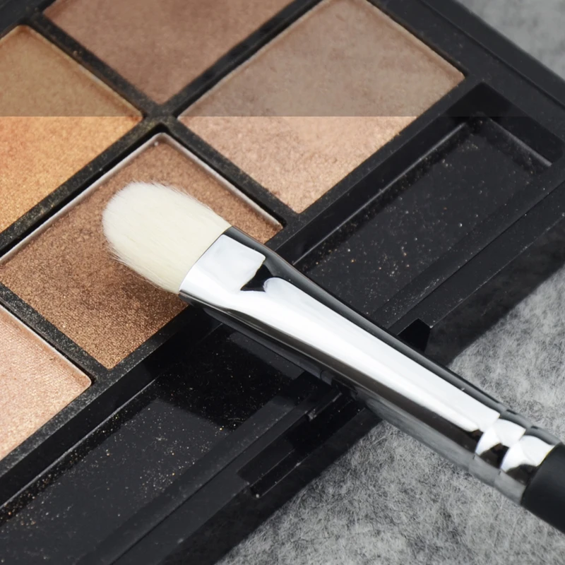 Профессиональная Кисть для макияжа ручной работы R105 кисть средних теней век