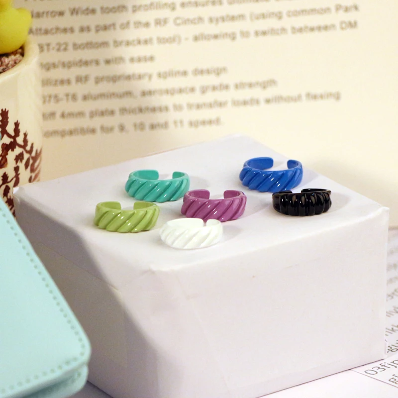 

Personality Fashion Lady Irregular Opening Color Candy Ring Geometric Hand Painting Party Macaron Ring Jewelry