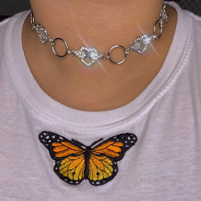 Женское колье-чокер в стиле панк с кристаллами и крыльями ангела вечерние