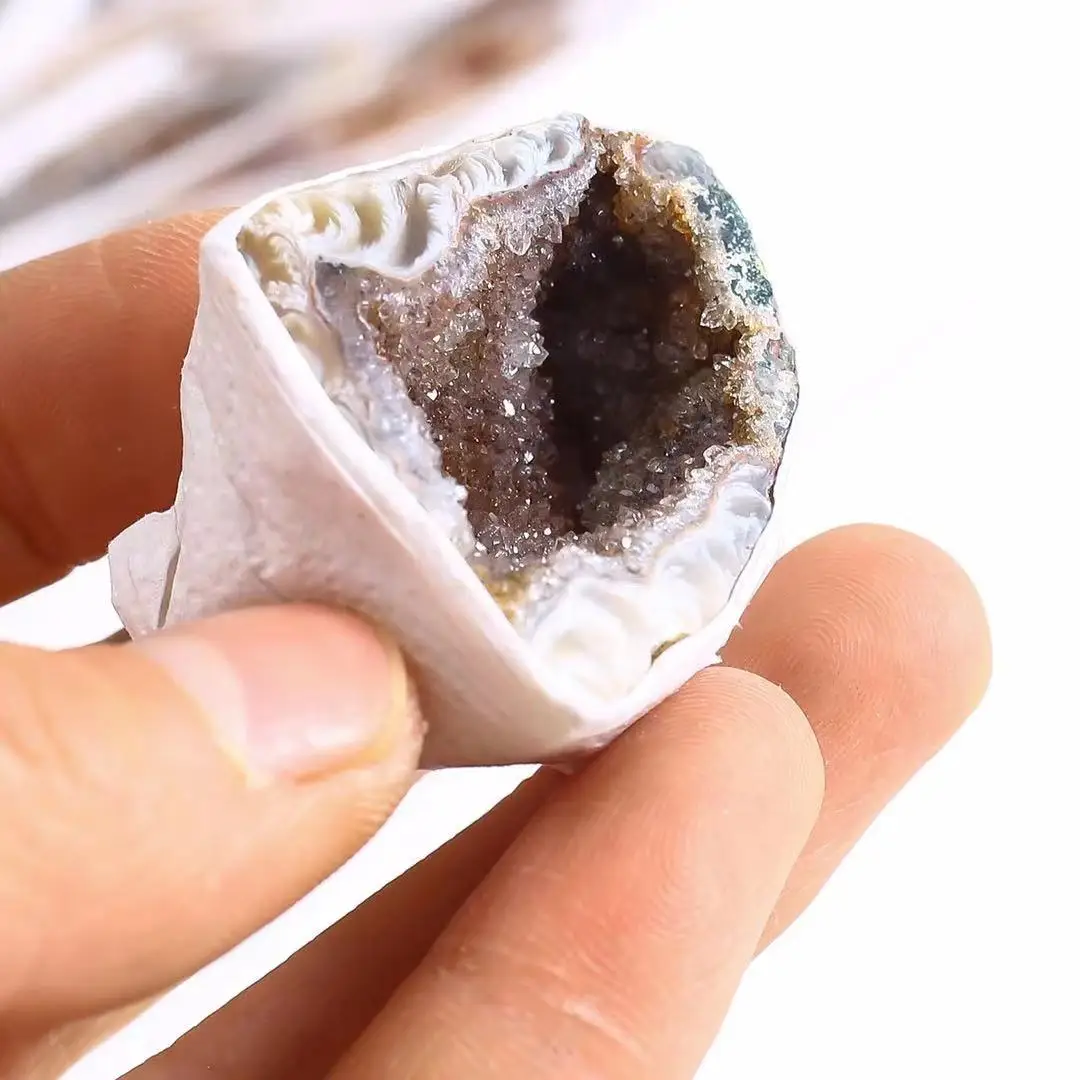 

Натуральный агат геодов, кристалл кварца, Кластер 1 шт.