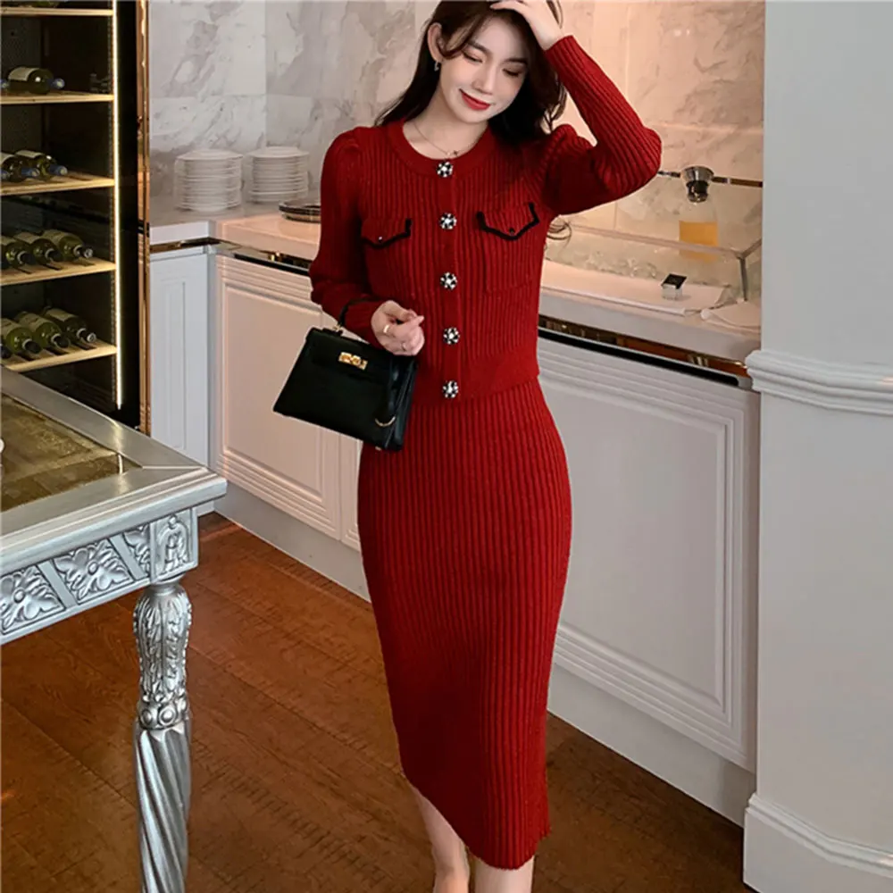 

2021 Winter Christmas Knitted Two Piece Set Women Beading Long Sleeve Sweater Top + Package Hip Bodycon Midi Skirt Set Suit 2323