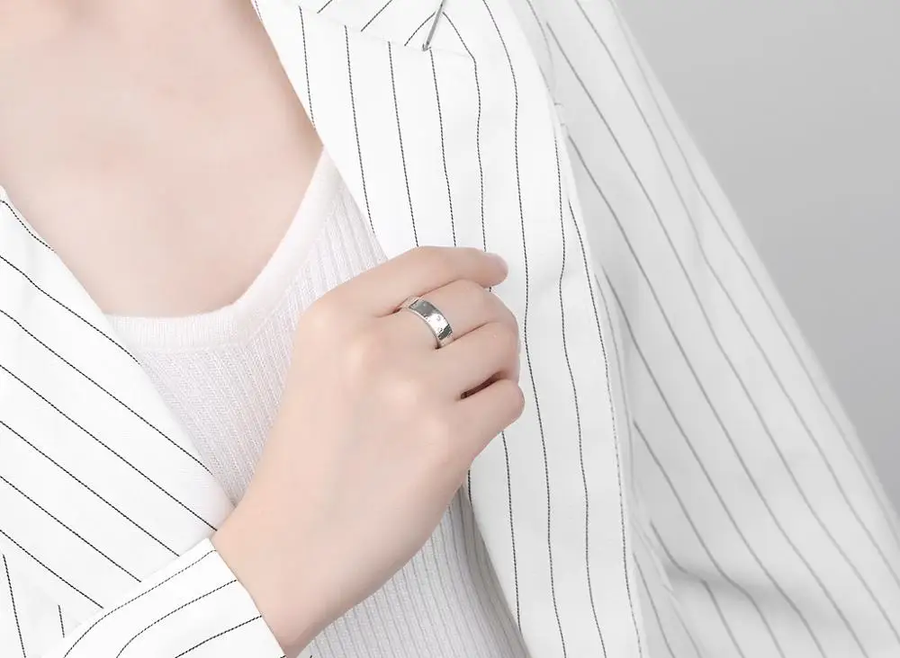 Женское кольцо в виде линейки серебристого цвета | Украшения и аксессуары