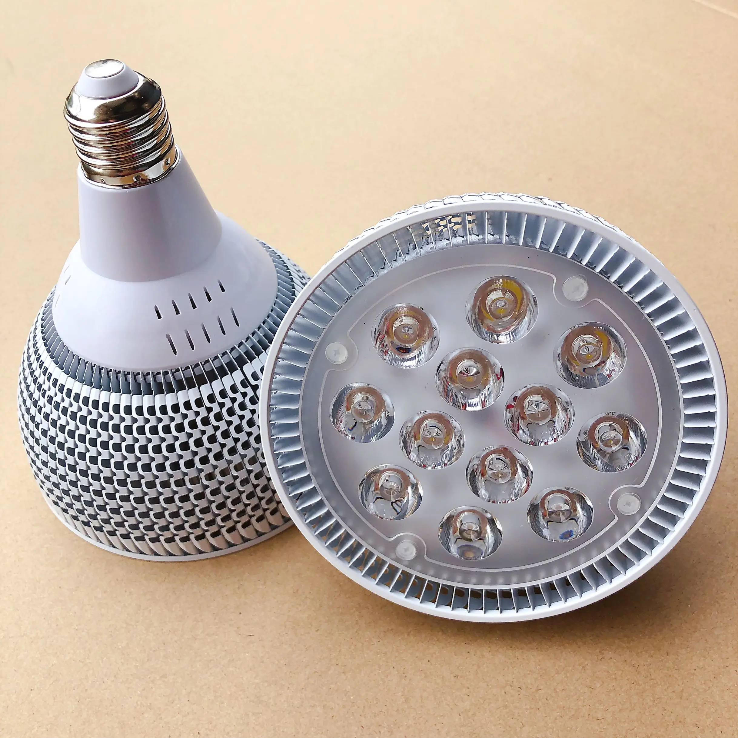 2PCS High Power E27 E26 24W PAR38 LED Spot Light 12x2W Spotlight Bulb Lamps Indoor Lighting Dimmable AC110V 220V