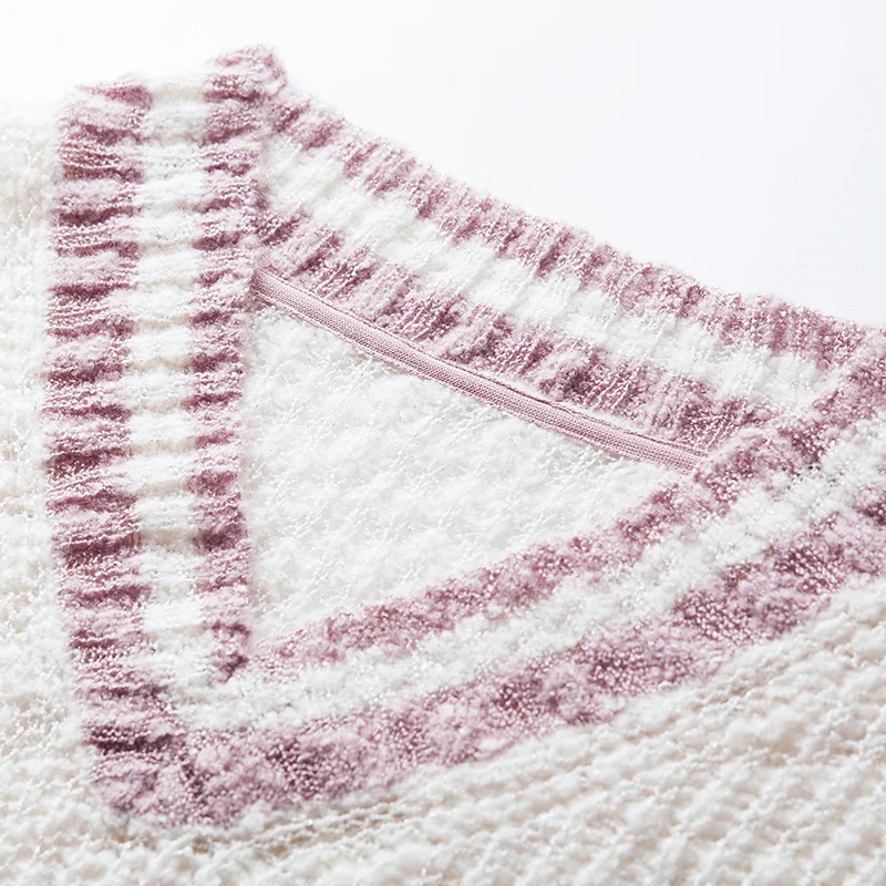 

ARTKA 2020 Spring New Women Knitwear Elegant Long Sleeve Loose Thin Sweater V-Neck Pullover Hollow Out Soft Knitwear YB25004C