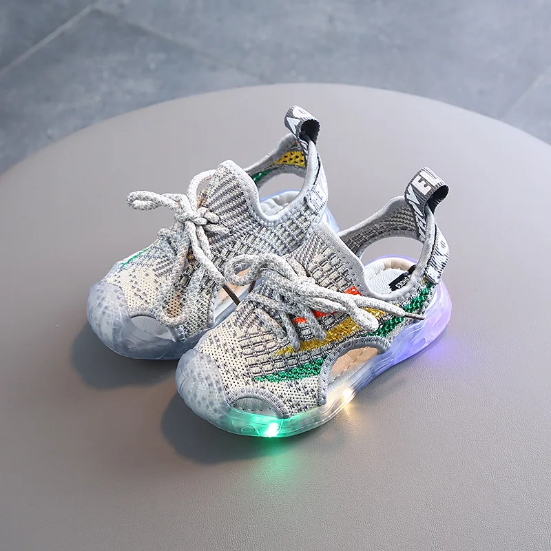 2020 Новое поступление Сандалии с светильник для маленькой принцессы Детские