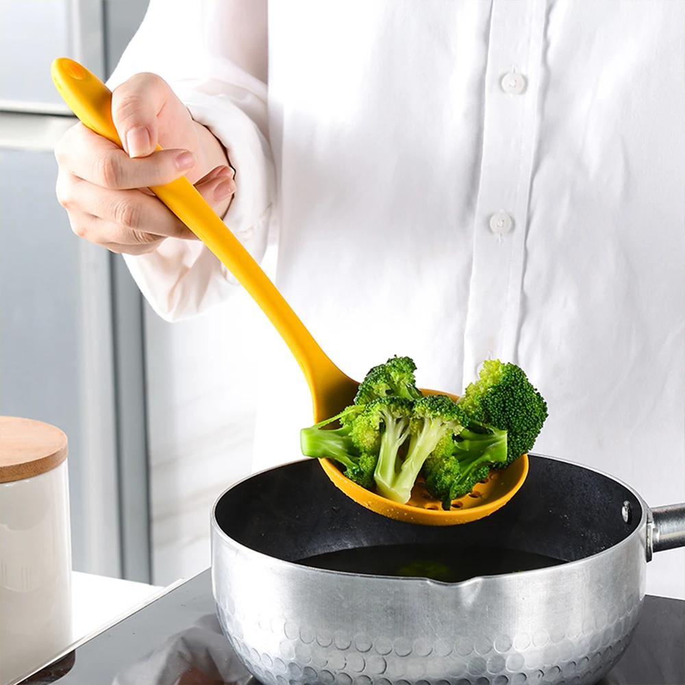 

Silicone Kitchenware Set 8Pcs Kitchen Utensils Silica Gel Cooking Utensils Set Heat Resistant Kitchen Tools with Storage Barrel