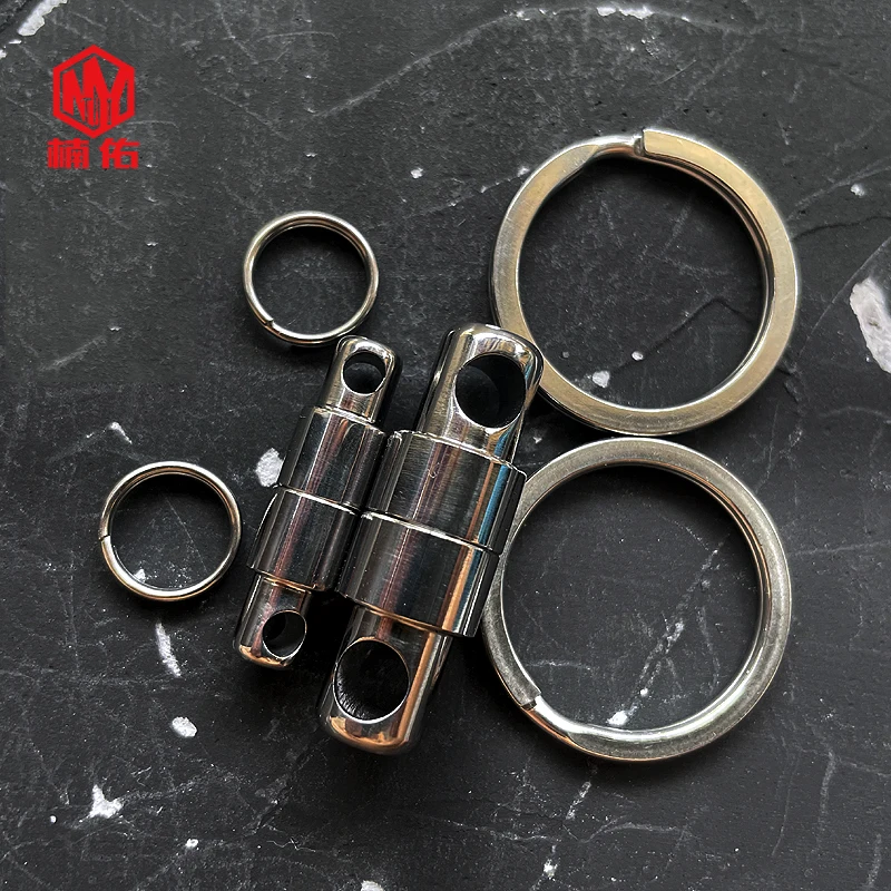 

1PC Titanium Alloy Keychain Magnetic Separable Quick Hook Hanging Buckle Magnetic Outdoor Multifunction EDC Tool
