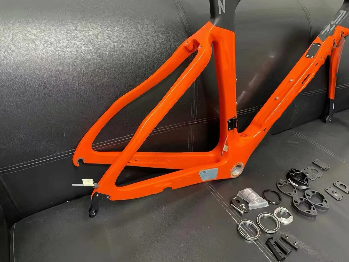 

F12 Frame 1K Glossy Carbon Road Frameset carbon bike frame quadro de carbono mtb 29 cuadro carbono carretera carbon frame