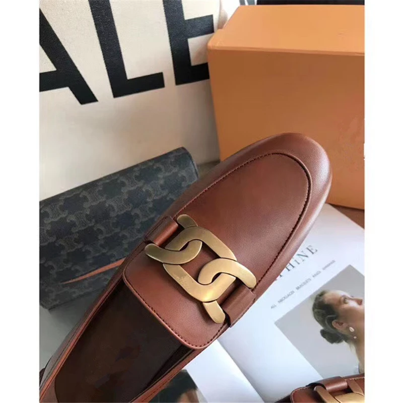 

2021 European and American spring and autumn new women's flat shoes with metal buckle decoration loafers