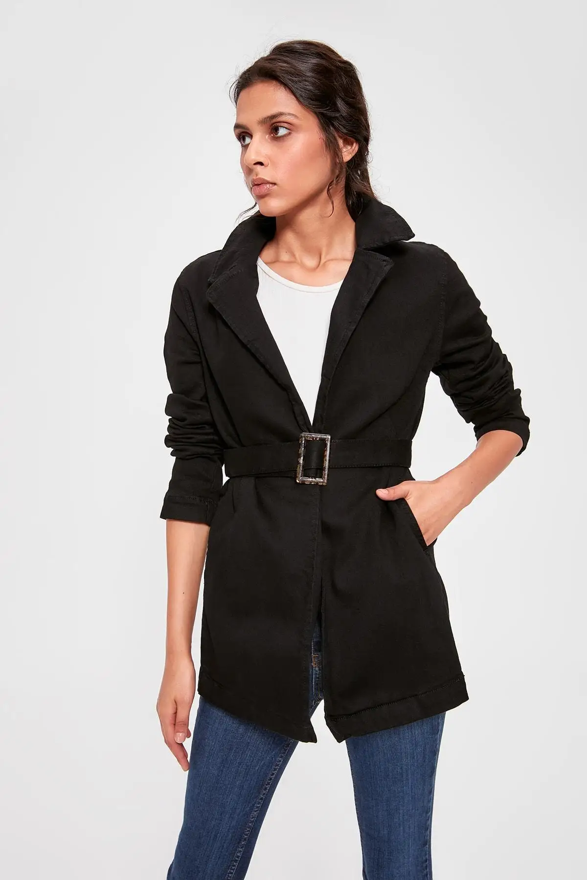 Trendyol черная арочная джинсовая куртка TWOAW20CE0042