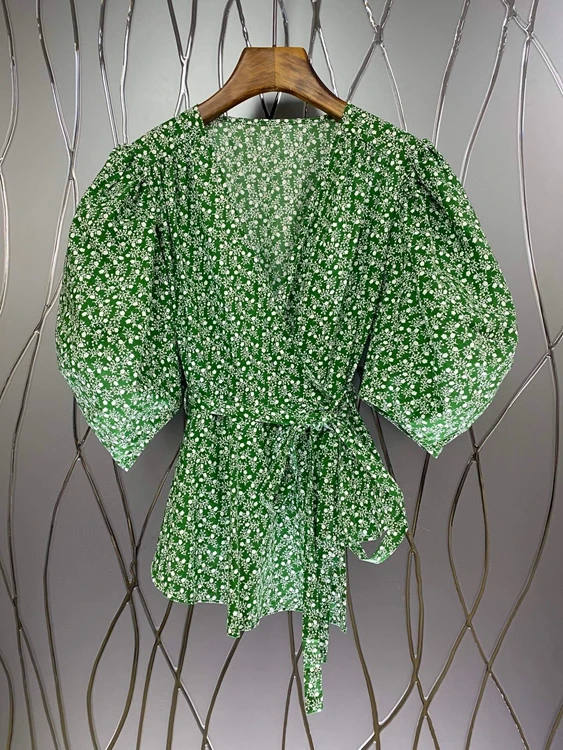 

2021 new women fashion V-neck puff sleeve small floral decoration waist side knotted all-match top 429