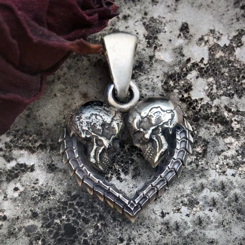 

Vintage Men's Gothic Punk Double Skull Pendant Necklace Cool Death Skull Heart Necklace HipHop Men's Rock Biker Party Jewelry