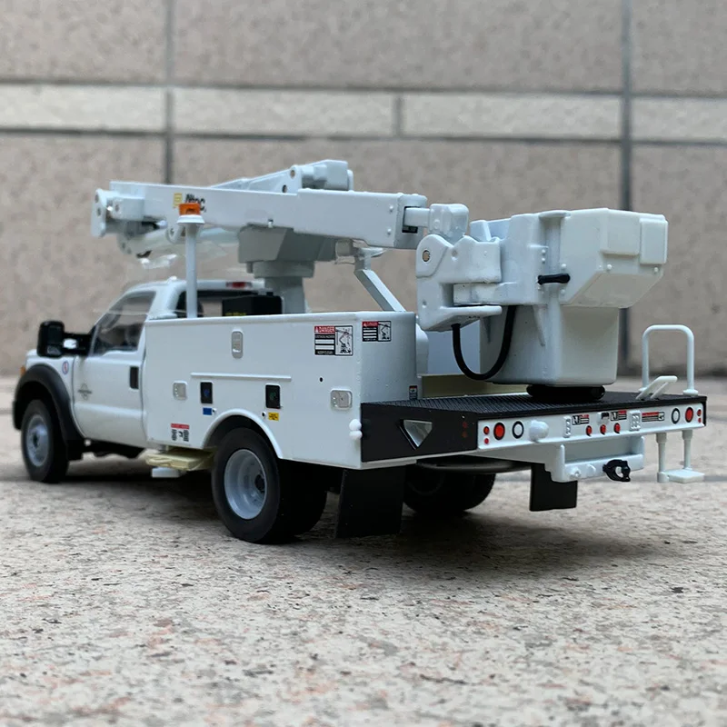 Коллекционная литая игрушка модель в масштабе 1:34 сменная Altec AT40G IMPEX/SUNR Bucket Truck из