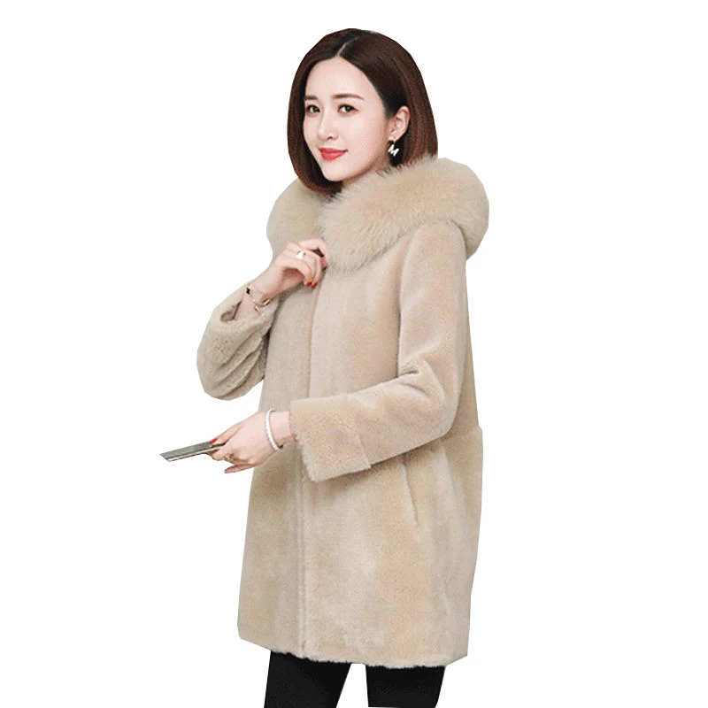 Женская зимняя куртка средней длины из овечьей шерсти с искусственным мехом |