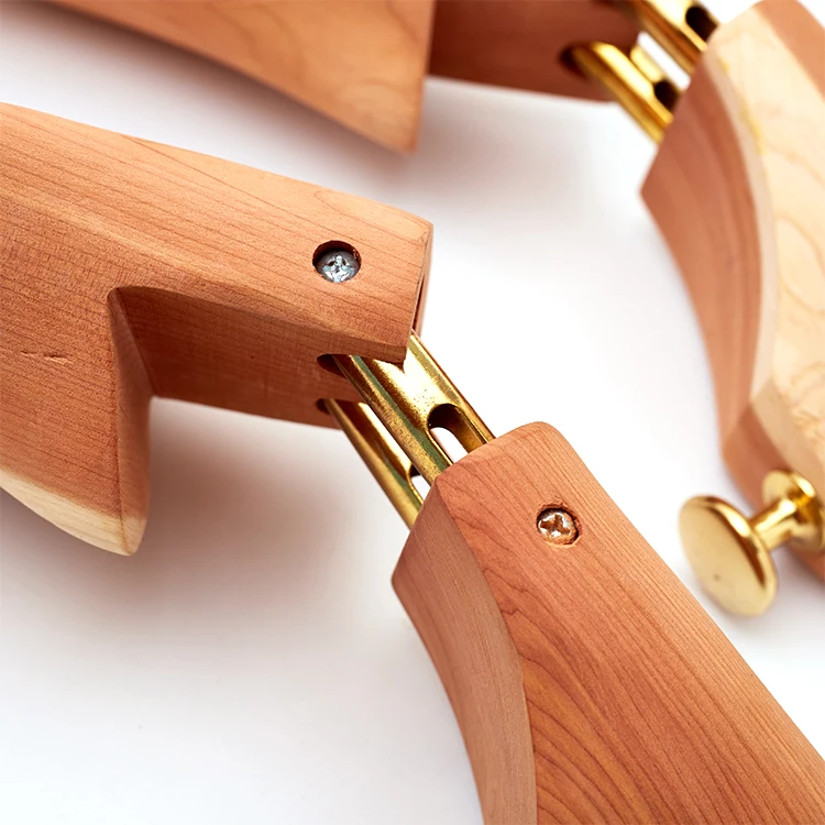 Оптовая продажа OEM регулируемые обувные растяжки кедровые деревянные деревья на