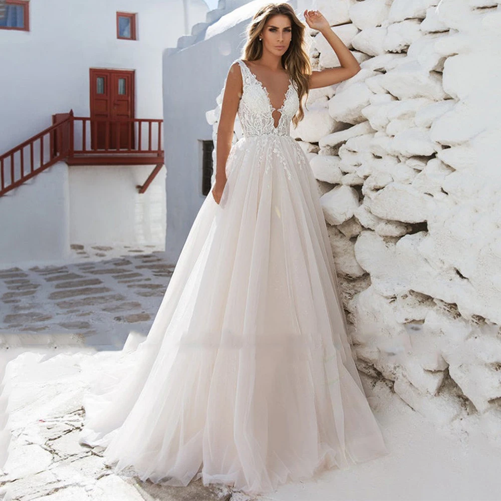 

Charming A-Line Tulle Wedding Dress V-Neck Sleeveless Backless Court Train Sexy Beach 2021 Bride Gowns Vestido De Noiva