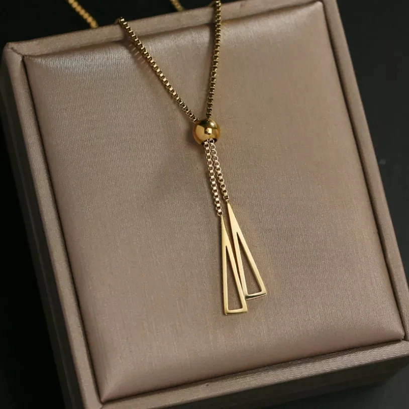

2021 New Edge Geometry Triangles Chain Pendant Necklace Contracted Fashion Charm Adjustable Clavicle Chain Women Jewelry