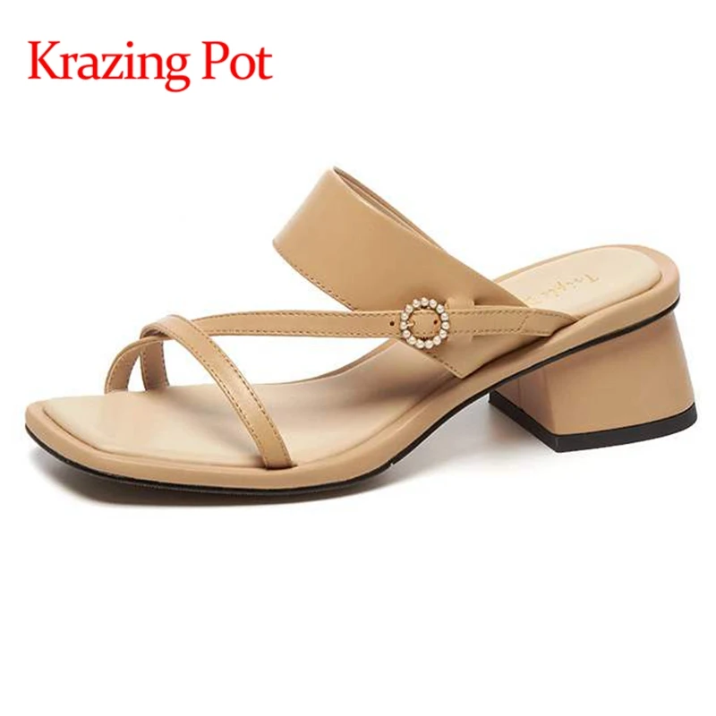 

Krazing Pot genuine leather square toe med heel simple style pearl high street fashion maiden slip on mules women sandals L7f1
