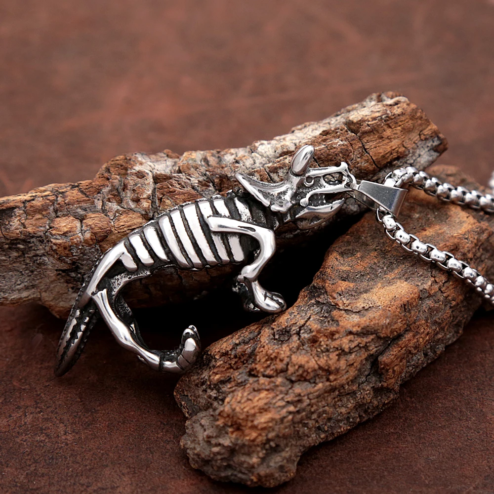 Ожерелье с подвеской в виде скелета из нержавеющей стали