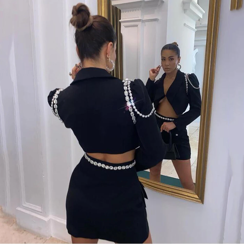 Женский офисный костюм из двух предметов элегантный короткий Блейзер с цепочкой