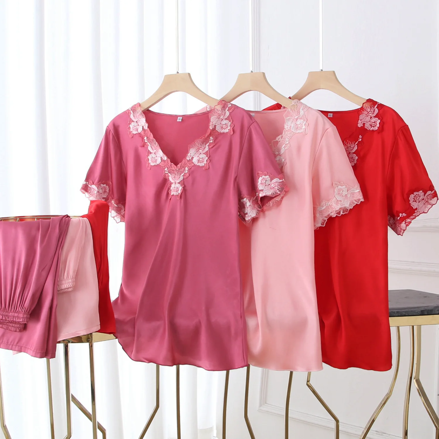 2021 New Summer Pajamas Sets Women's Ice Silk Sexy Nightgown Short Sleeve Trousers 2Pcs Suit Thin Loose Home Wear Sleepwear