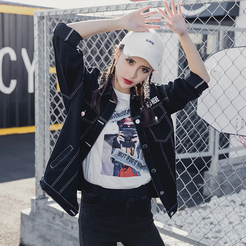 

Свободная модная Европейский стиль 2020 пальто женская черная джинсовая куртка в стиле Харадзюку с надписью сзади женская верхняя одежда YFY317