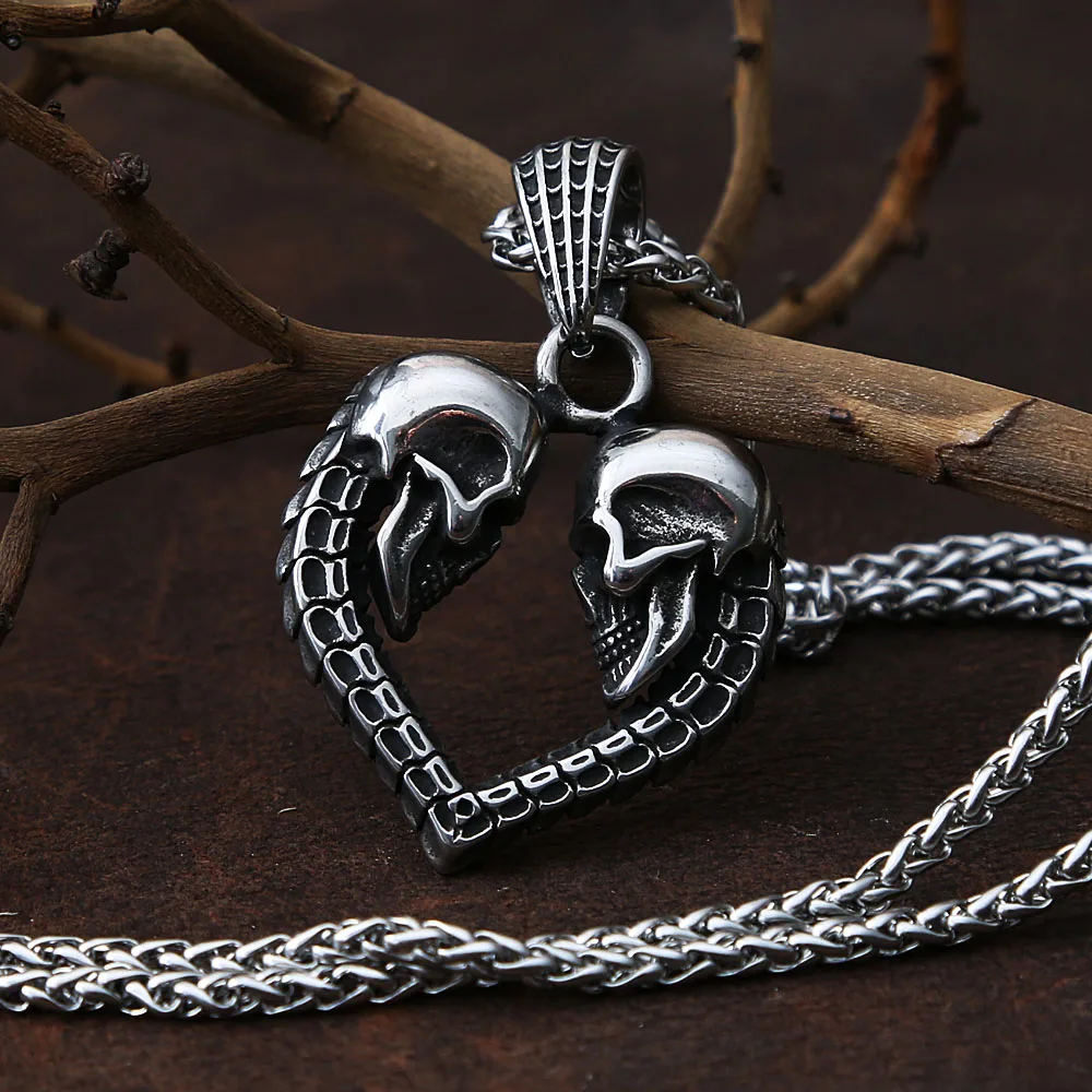 

Gothic Love Skull Necklace For Men Chain Punk Hip Hop Fashion Stainless Steel Skull Couple Necklace Pendant Jewelry Gift
