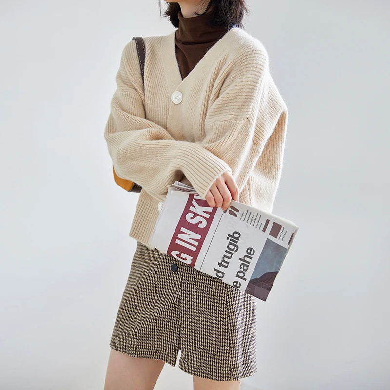 

Casual Short Knitted Cardigan Women Autumn Winter White Cardigans Lantern Sleeve Loose Female Button Knitwear Sweaters