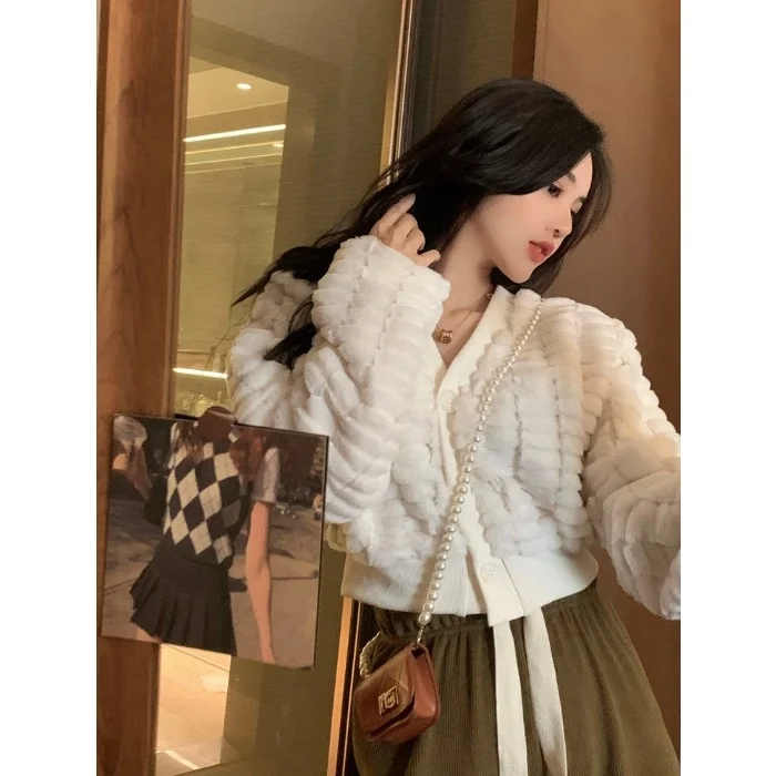 Женский плюшевый кардиган с V-образным вырезом |