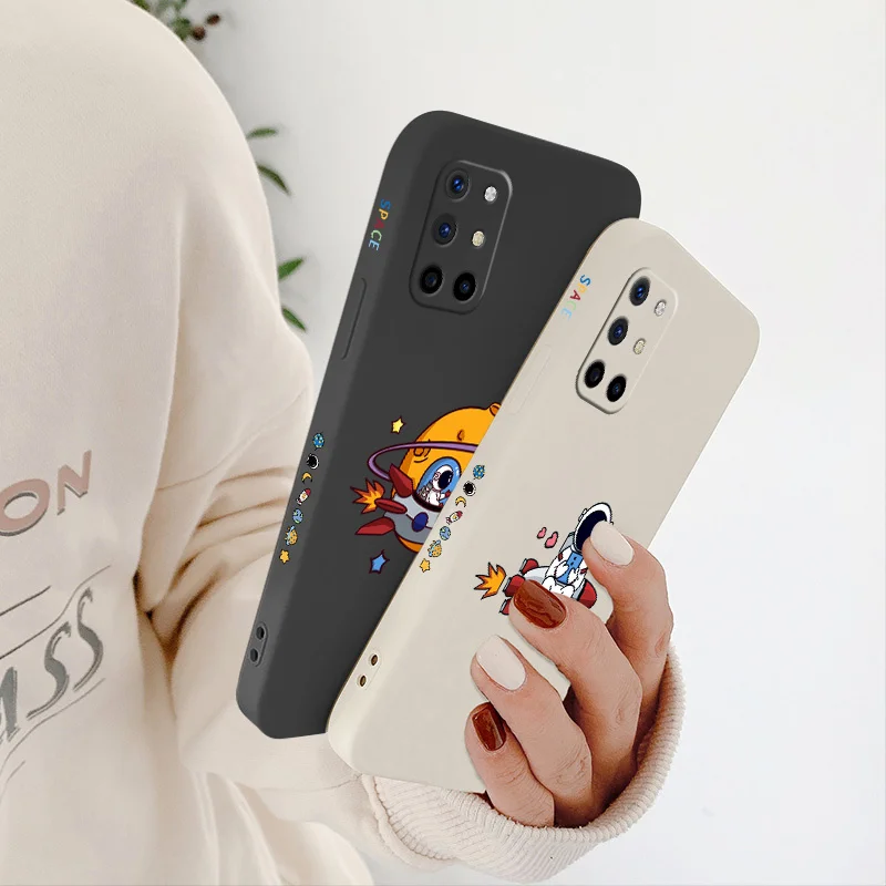 

Rocket Astronaut Liquid Silicone Case For Oneplus 8t 9 9pro 9r pro Square Ultra Thin Camera Lens Protection Soft Phone Cover