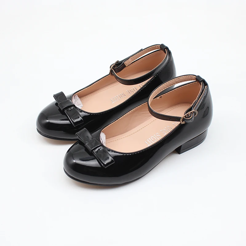 Новые брендовые модельные туфли на плоской подошве с ремешком щиколотке для