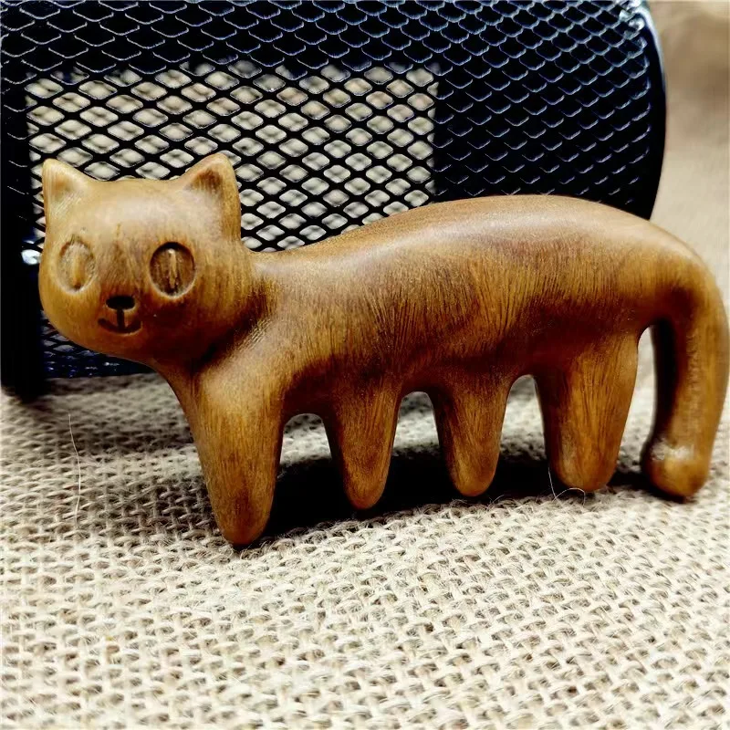 

High Quality 12 zodiac green sandalwood comb, double-sided carved, fresh and lovely sandalwood comb lithops