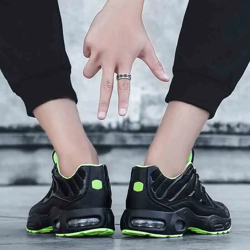 

hotsneaker Shoes man sports sale Breathable 2020 Light black shoe leather zapatos leisure white sapatos fashion Casual mesh