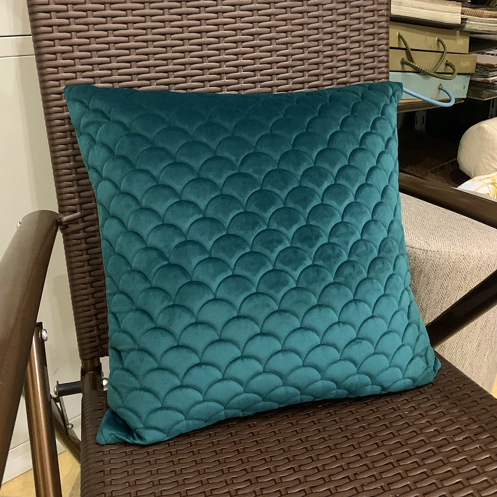 

Fashion Classic Half-Circle Round Solid Velvet Winter Pillow Case Warm Soft Quilting Bedding Peacock Green 3 Sizes Cushion Cover